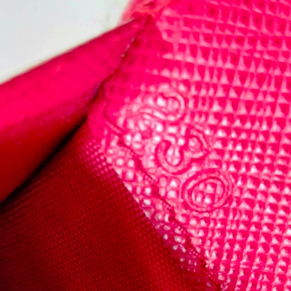 Auth Prada Red Saffiano Leather Compact Bifold Wallet Preloved On Sale Now Prada - Picture 7 of 9